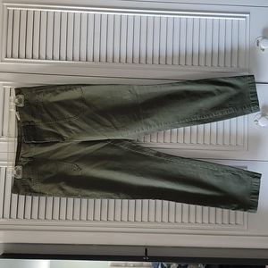 Old Navy Pixie Chinos in Moss Landing with Outside Pocket and Side Detail